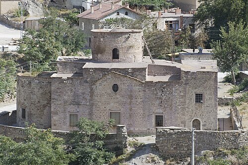 Kilisenin nefleri ve taşıyıcı ayakları